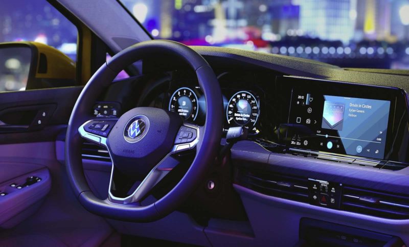 Volkswagen Golf MK8 Dash