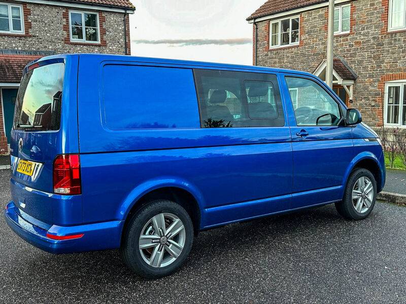 Vw T6.1 Transporter Highline Kombi Side View