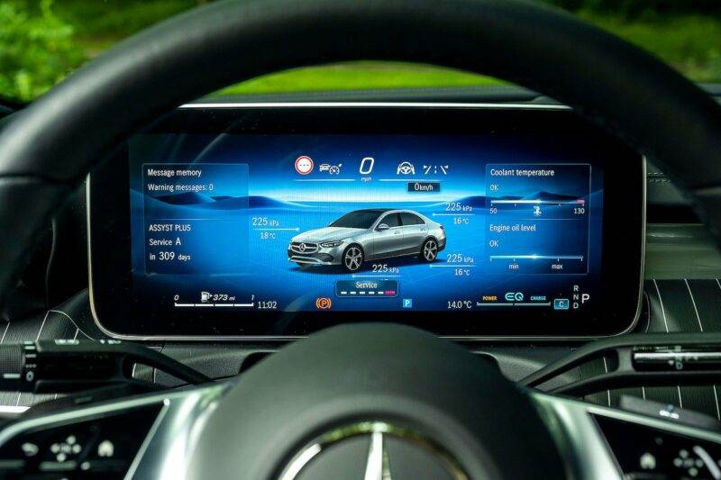 Mercede C Class Driver Dash