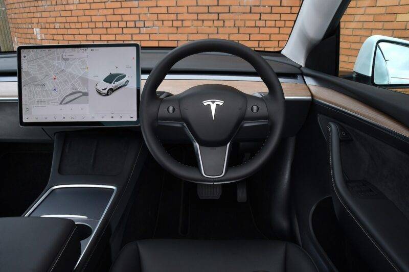Tesla Y Interior